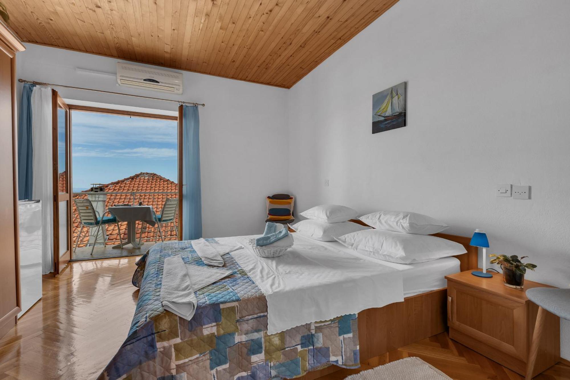 Apartment And Rooms Mila Makarska Exterior foto