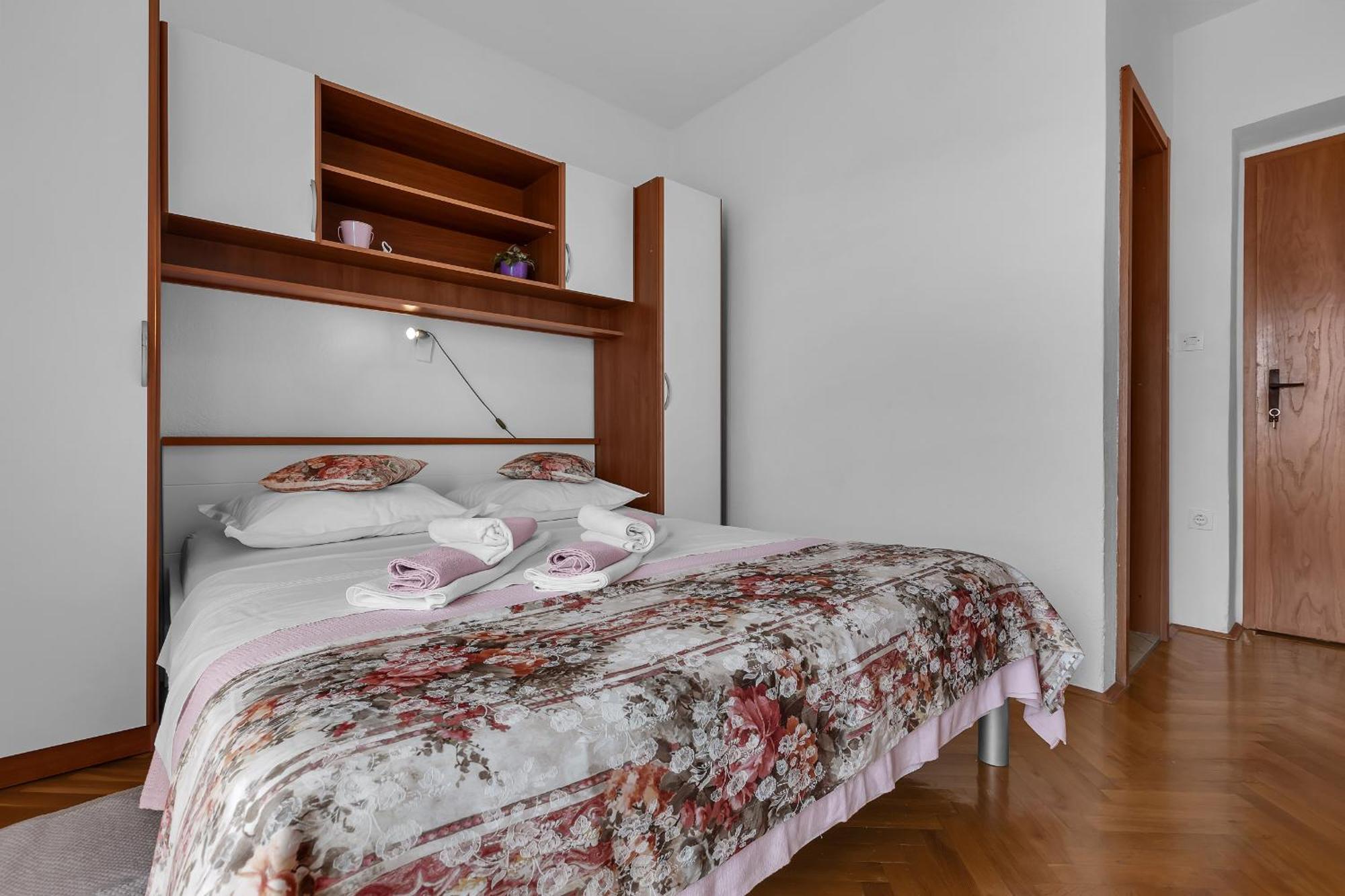 Apartment And Rooms Mila Makarska Exterior foto